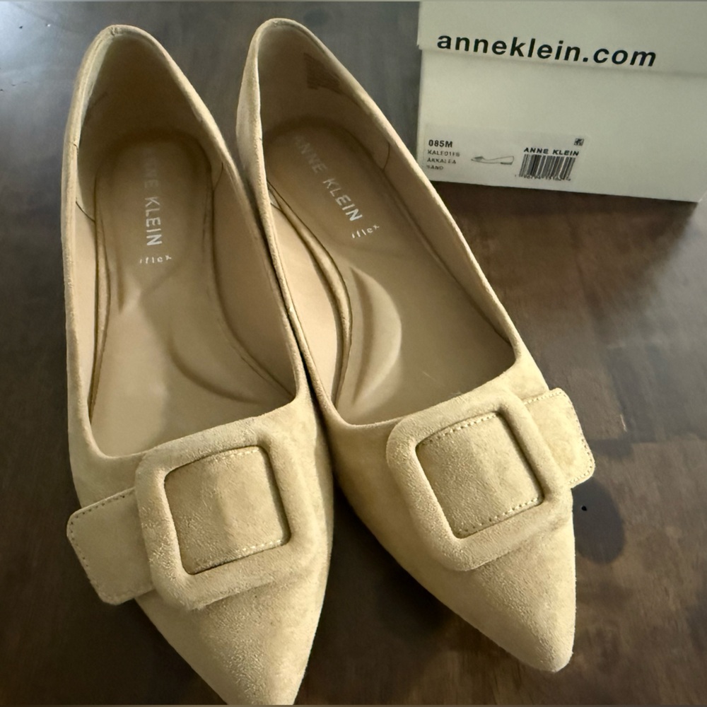Anne Klein Women's Kalea Pointed Toe Flats - 8.5 Tan - Picture 3 of 6